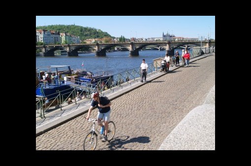 Na kole z Prahy podél Vltavy