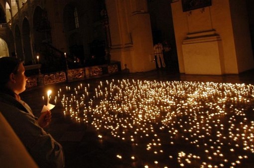 Noční koncerty při svíčkách v kostele Nejsvětějšího Salvátora