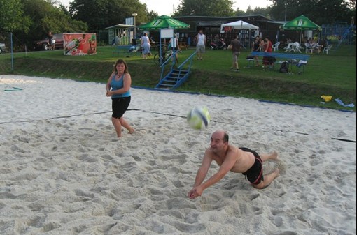 Pravidelný beach volejbal - 17 - s trenérkou Helčou + beach hospůdka