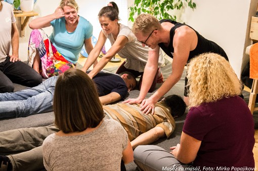 Masáž za masáž: Setkání příznivců masáží (sdílení, hl.téma, afterparty)