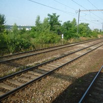 5 - Zadním okénkem vlaku