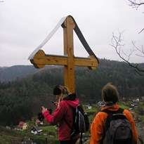 Kříž na oné vyhlídce, odkud byl výhled