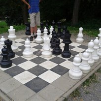 17 - Zbiroh zámek - je libo šachy? (v dětském koutku :-) )