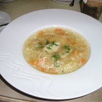 68 - polévka v mega talíři