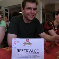 14 - Organizátor Pepa a jeho rezervace v restauraci pivovaru.