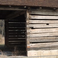 2 - roubená stodola
