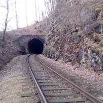 tunel pro vlak (avšak Pendolino tu nejezdí)