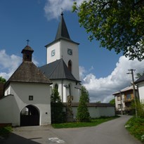 158 - Nádherný kostelík ve stejné vísce