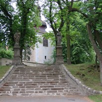 Barokní kostelík sv. Barbory v Zahrádkách