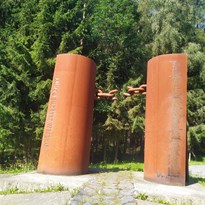 Pomník obětem železné opony.