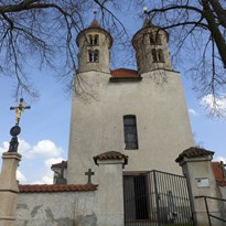 románský kostel sv. Bartoloměje (12. stol) v Kondraci