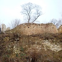 46 - Hradby býv. hradu Pravda